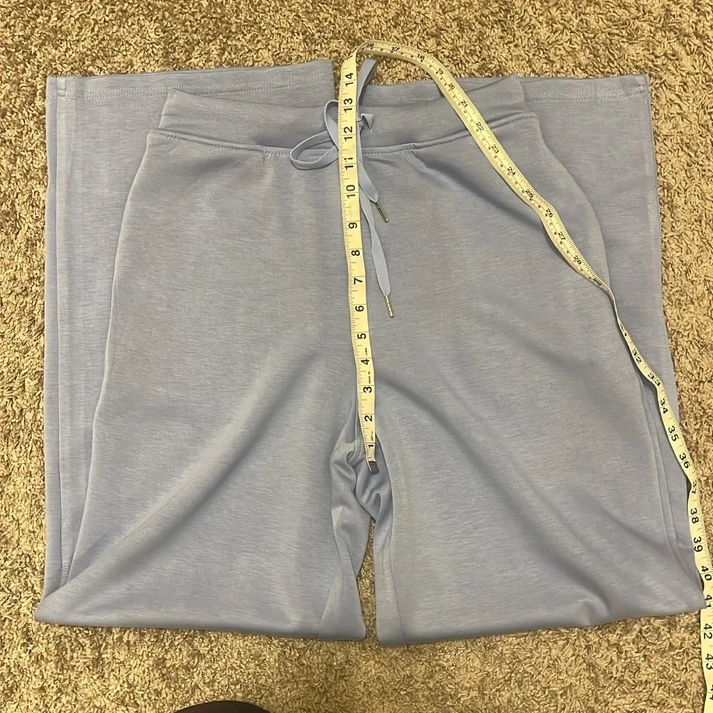 Blue Sleeveless Sweatsuit - Picture 13 of 14